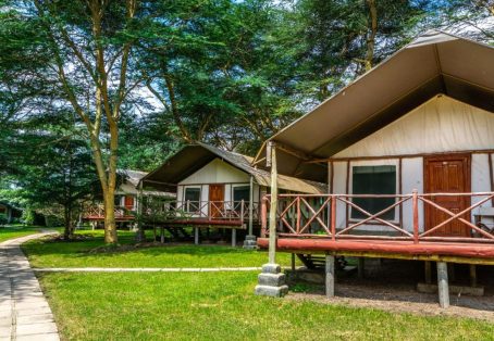 5-Day Masai Mara, Lake Nakuru & Naivasha Budget Camping Safari